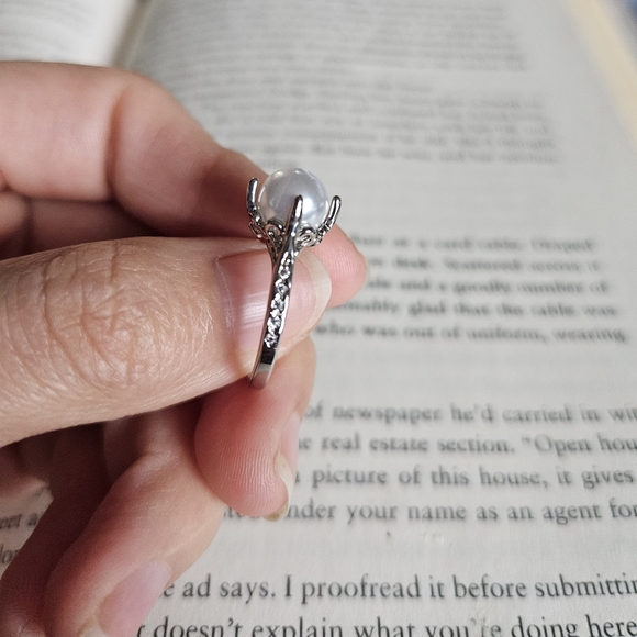 YNS Generic Silver Ring with Pearl Accent Size 6 - Picture 4 of 8